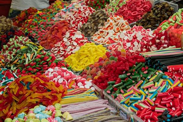 お菓子売り場のグミコーナー