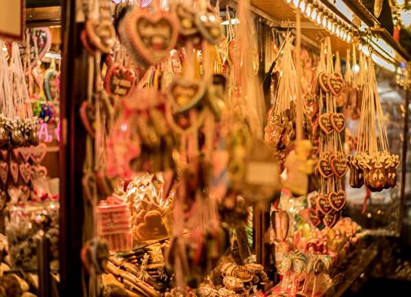 夜のお菓子売り場